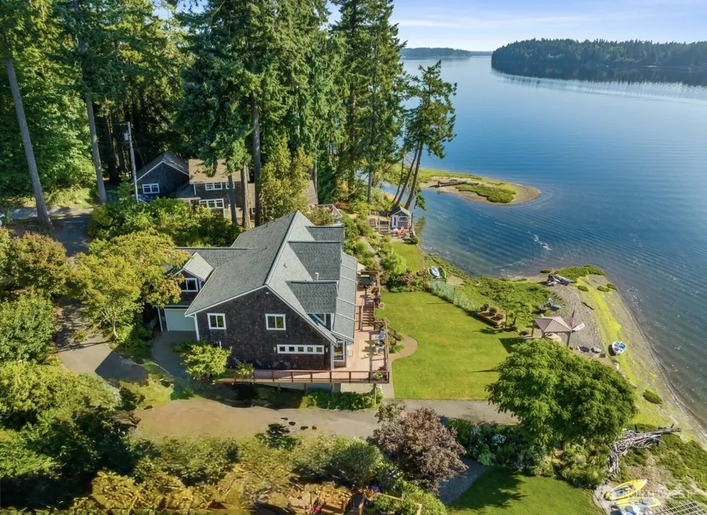 3534 Gravelly Beach Loop NW Olympia WA 98502