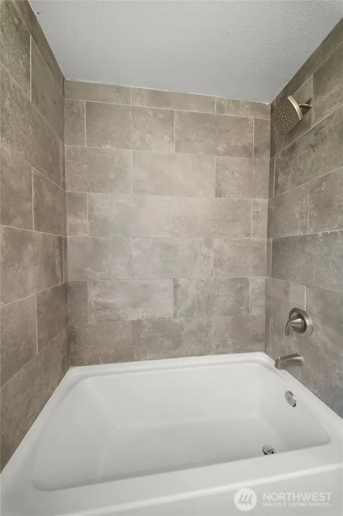 1717 Lake Park Drive SW Tumwater WA 98512