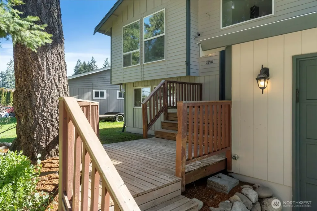 2210 27th Avenue SE Puyallup WA 98374