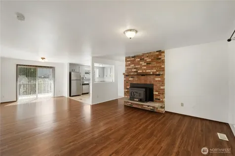 2210 27th Avenue SE Puyallup WA 98374