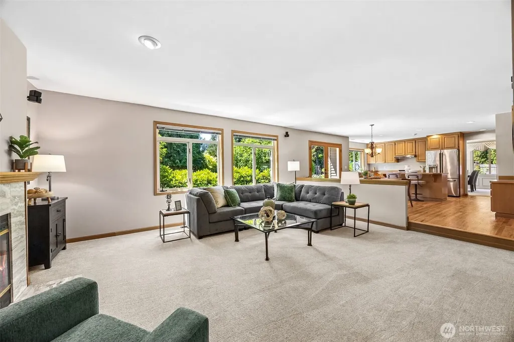 255 SW 194th Place Normandy Park WA 98166