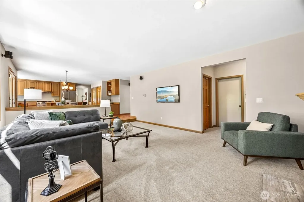 255 SW 194th Place Normandy Park WA 98166
