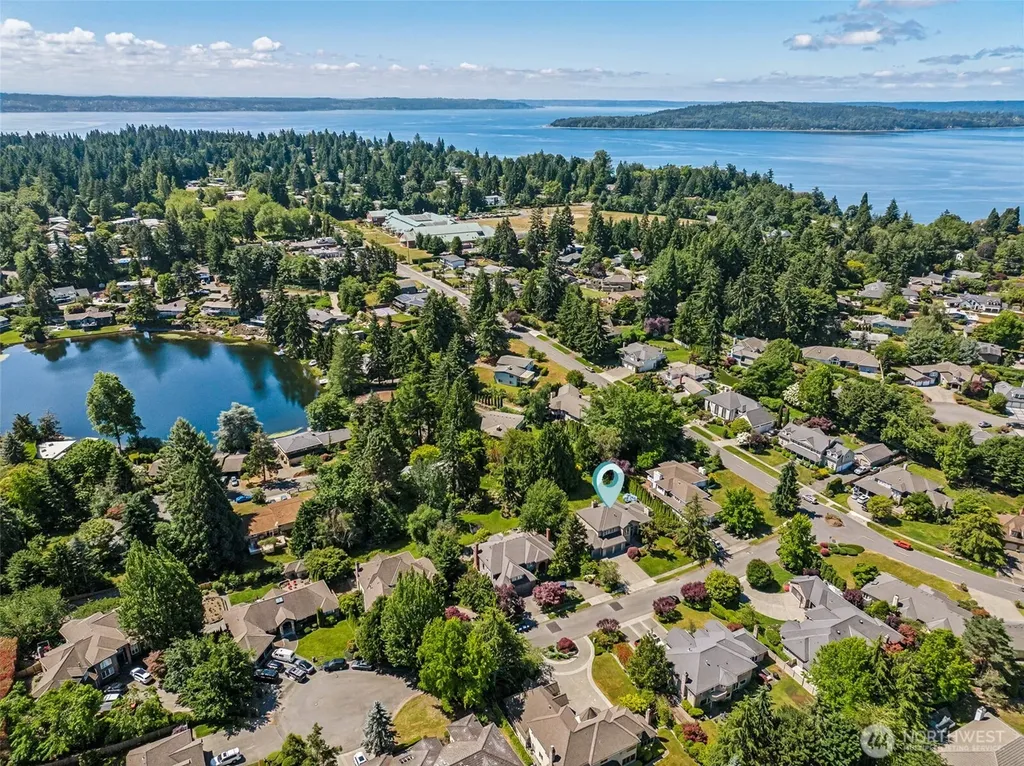 255 SW 194th Place Normandy Park WA 98166