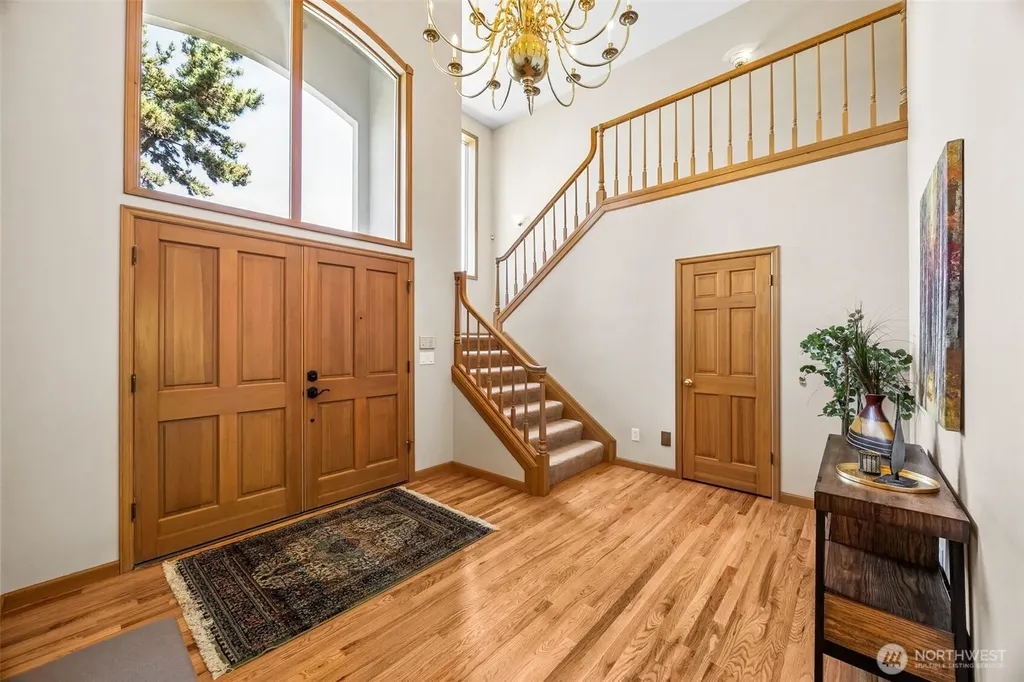 255 SW 194th Place Normandy Park WA 98166