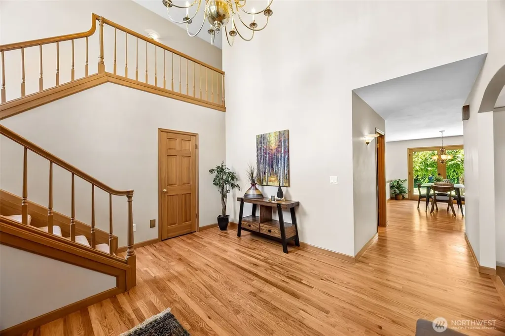 255 SW 194th Place Normandy Park WA 98166