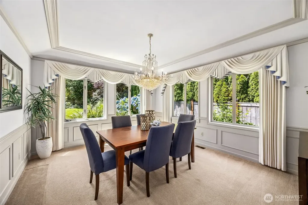 255 SW 194th Place Normandy Park WA 98166