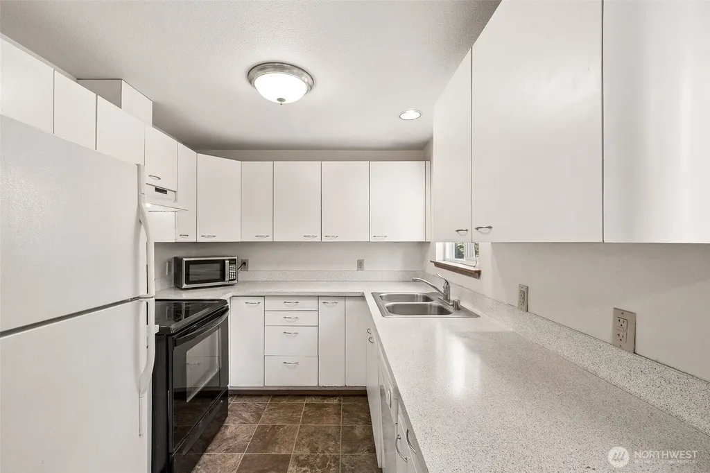 5907 SW 111th Lakewood WA 98499