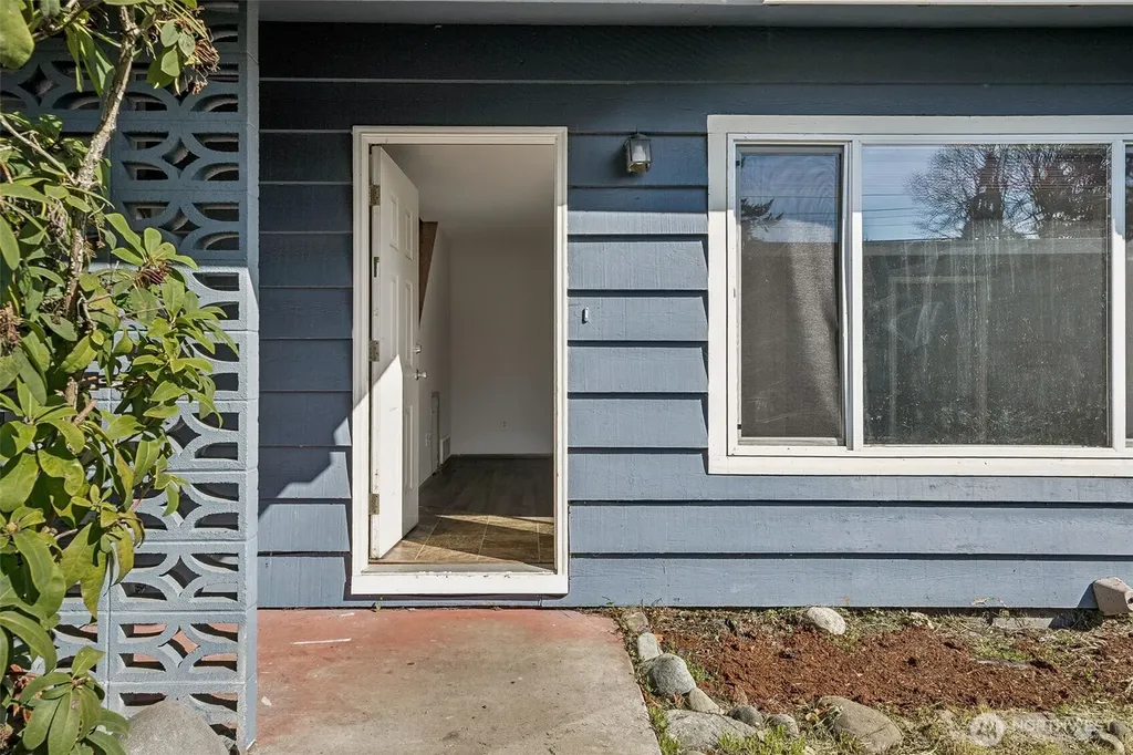 5907 SW 111th Lakewood WA 98499