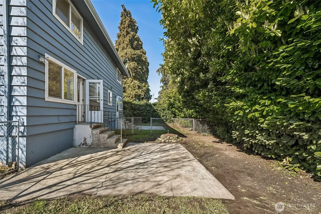 5907 SW 111th Lakewood WA 98499
