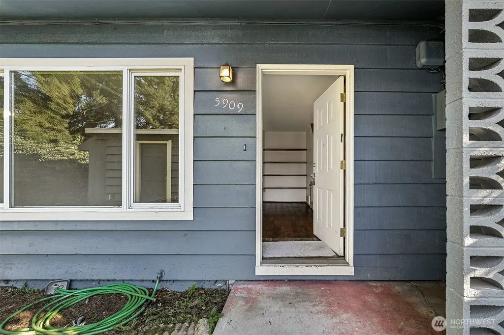 5907 SW 111th Lakewood WA 98499