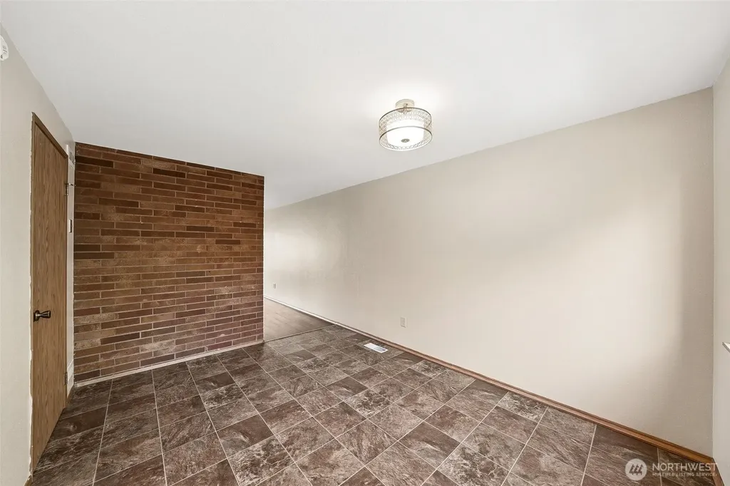 5907 SW 111th Lakewood WA 98499