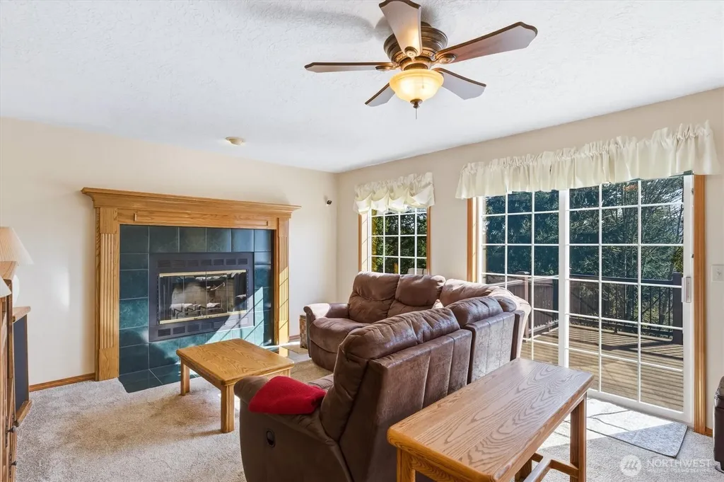 440 N Maple Hill Road Kelso WA 98626