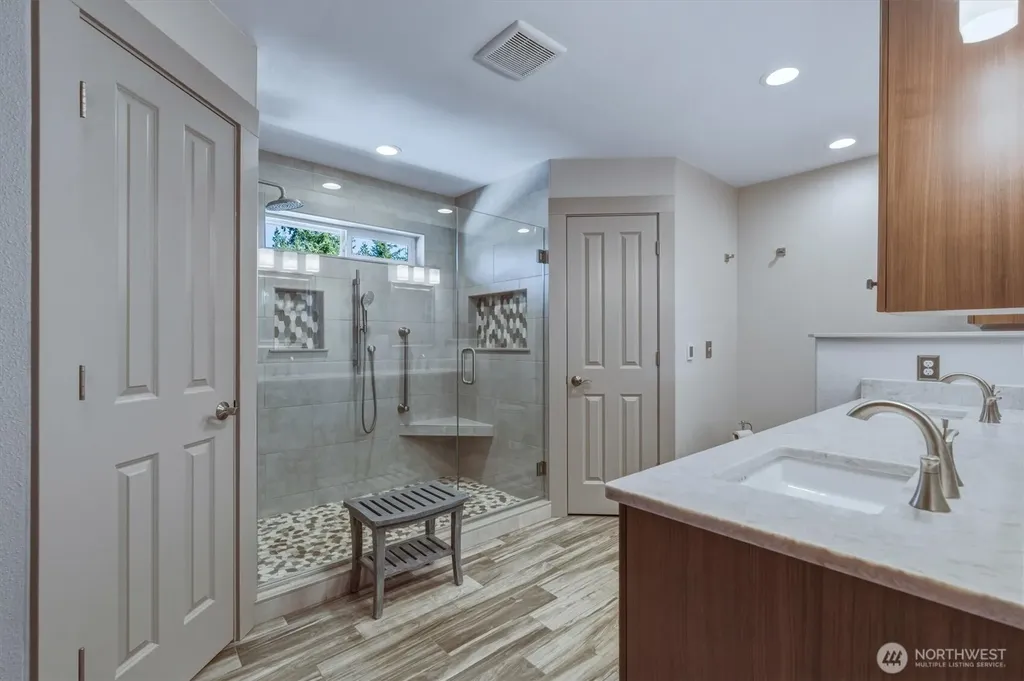 440 N Maple Hill Road Kelso WA 98626