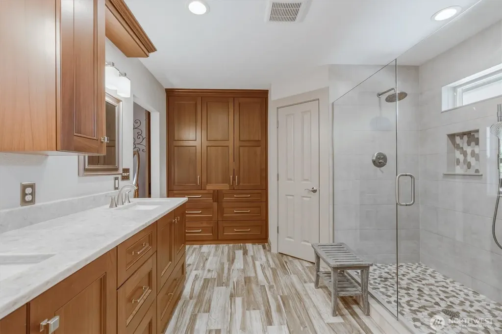 440 N Maple Hill Road Kelso WA 98626