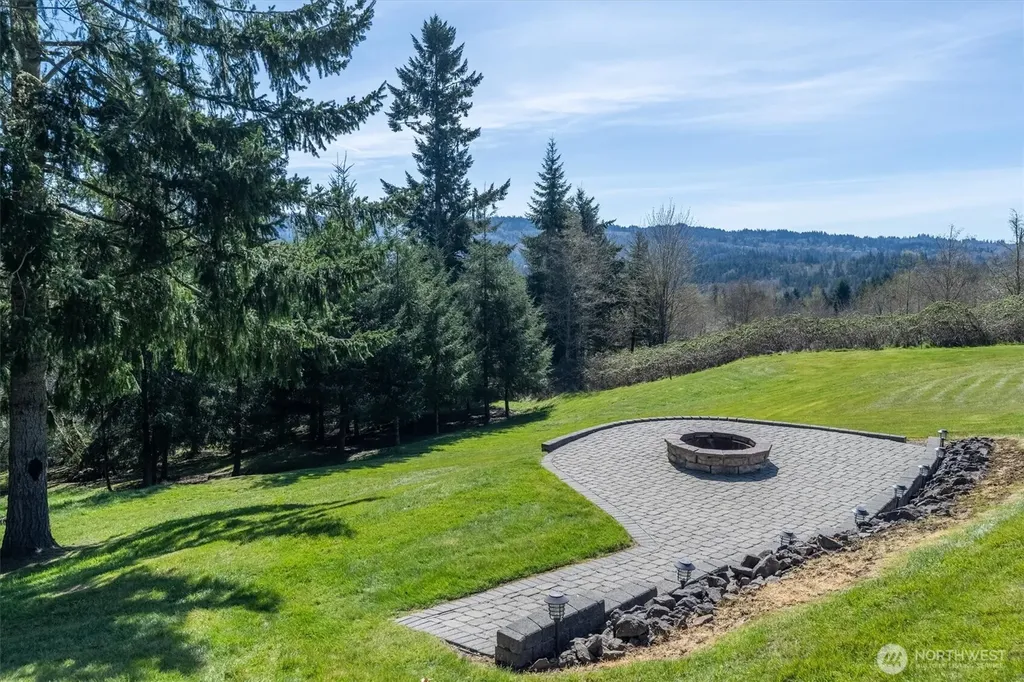 440 N Maple Hill Road Kelso WA 98626