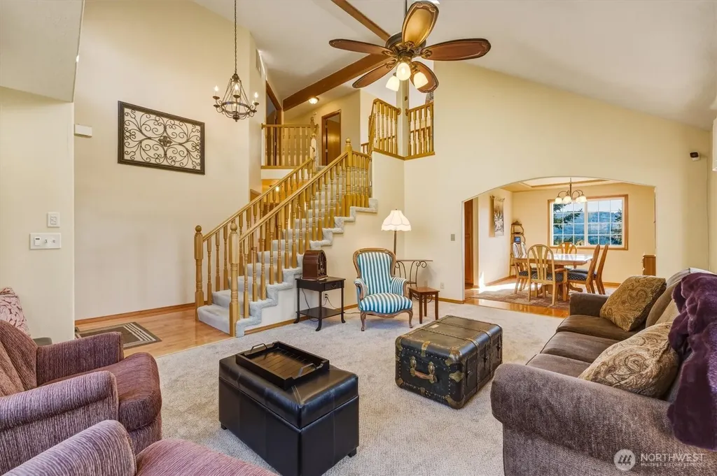 440 N Maple Hill Road Kelso WA 98626