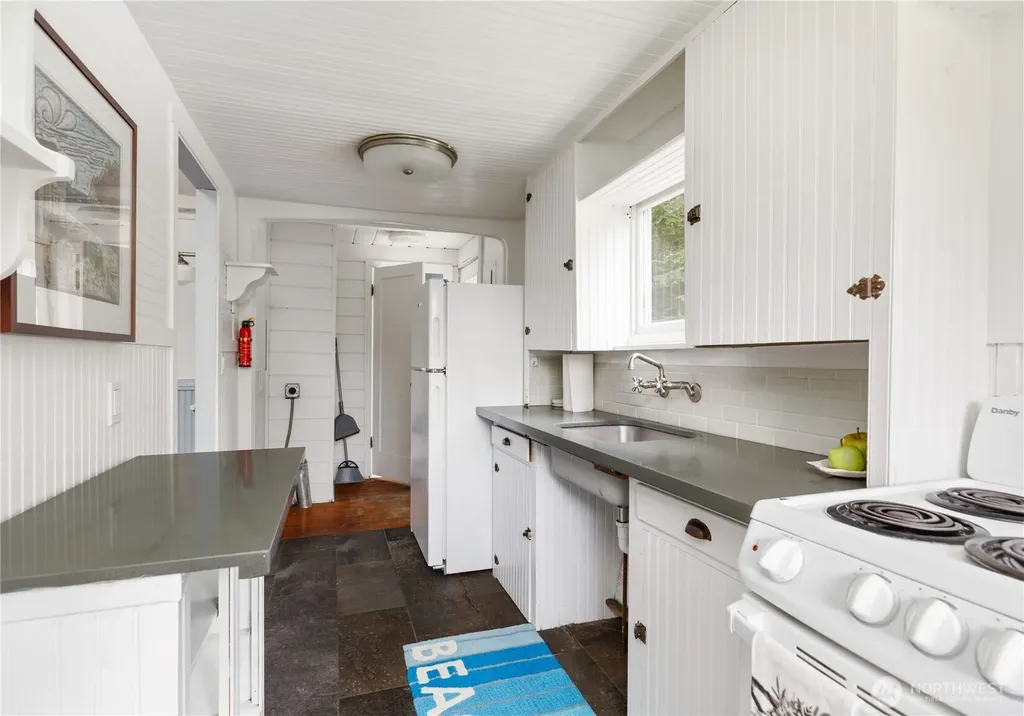 3191 East Harbor Road Langley WA 98260