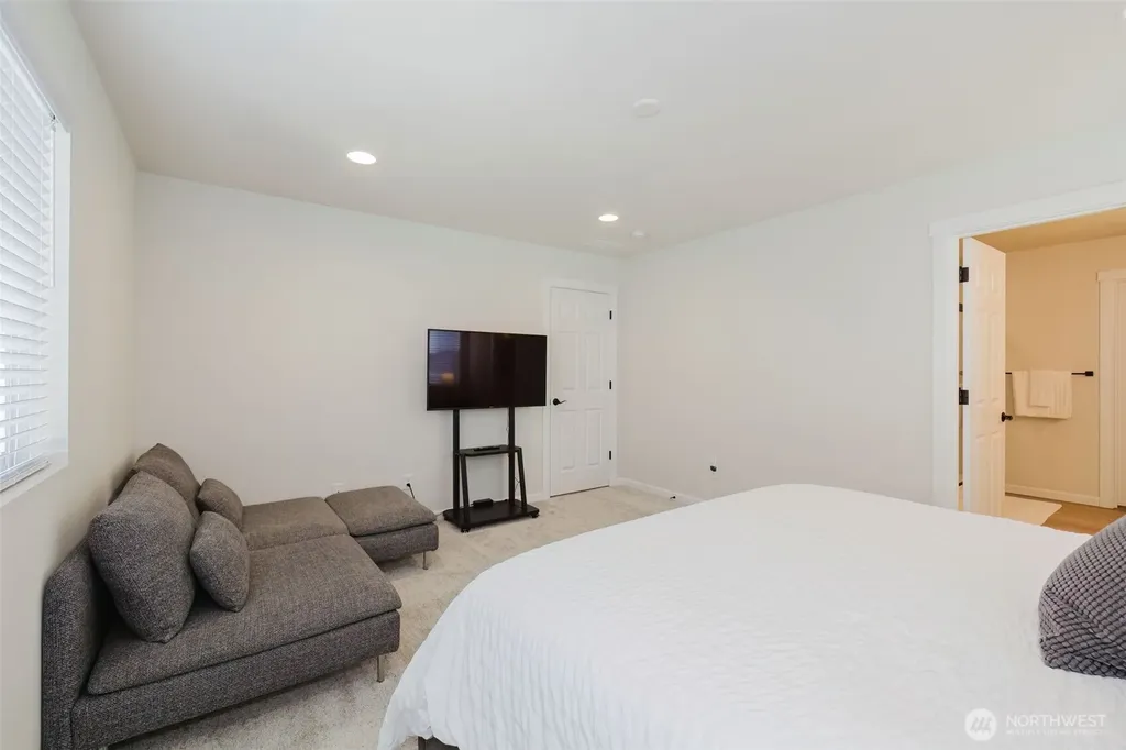 10377 Chimes Place NW Bremerton WA 98311