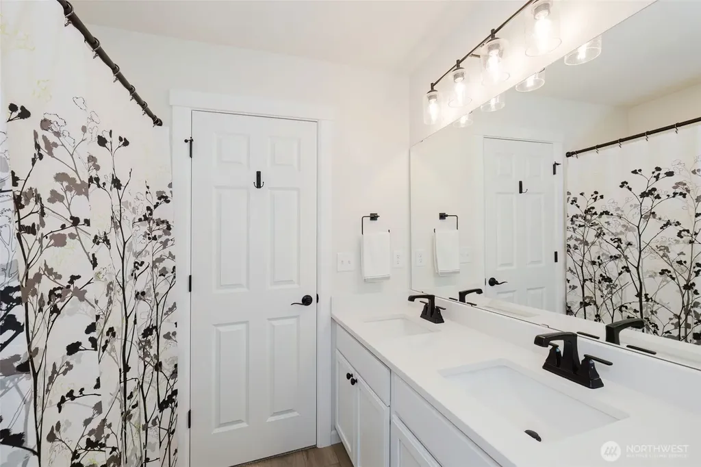 10377 Chimes Place NW Bremerton WA 98311