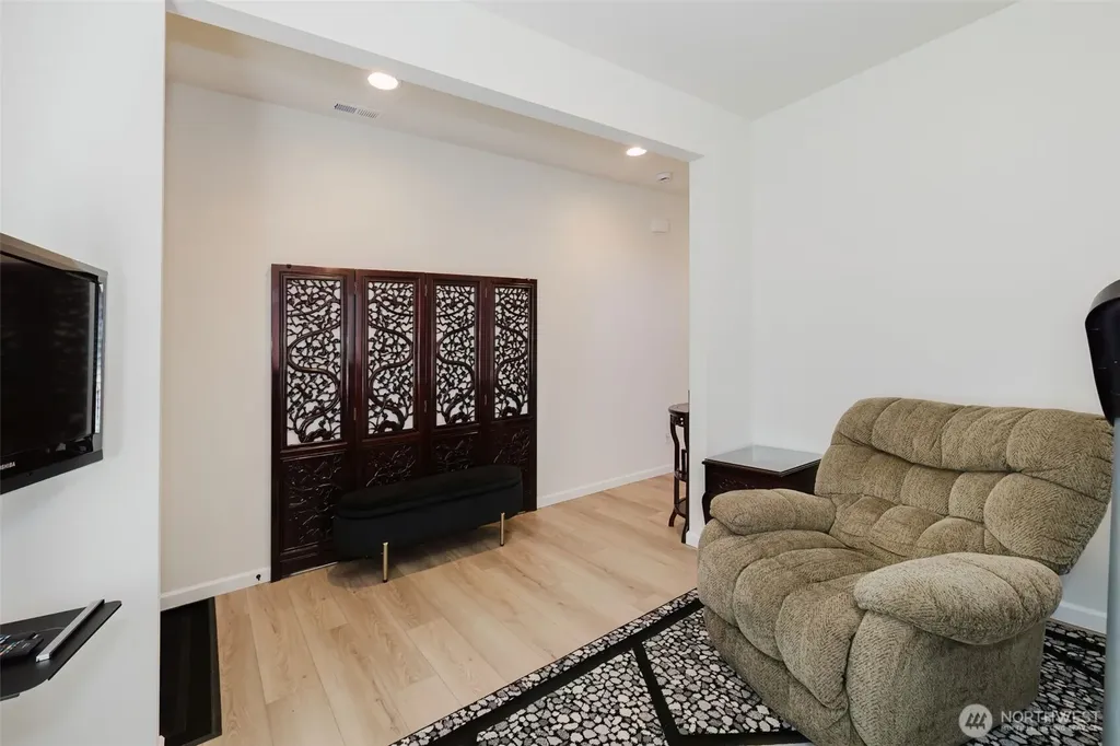 10377 Chimes Place NW Bremerton WA 98311