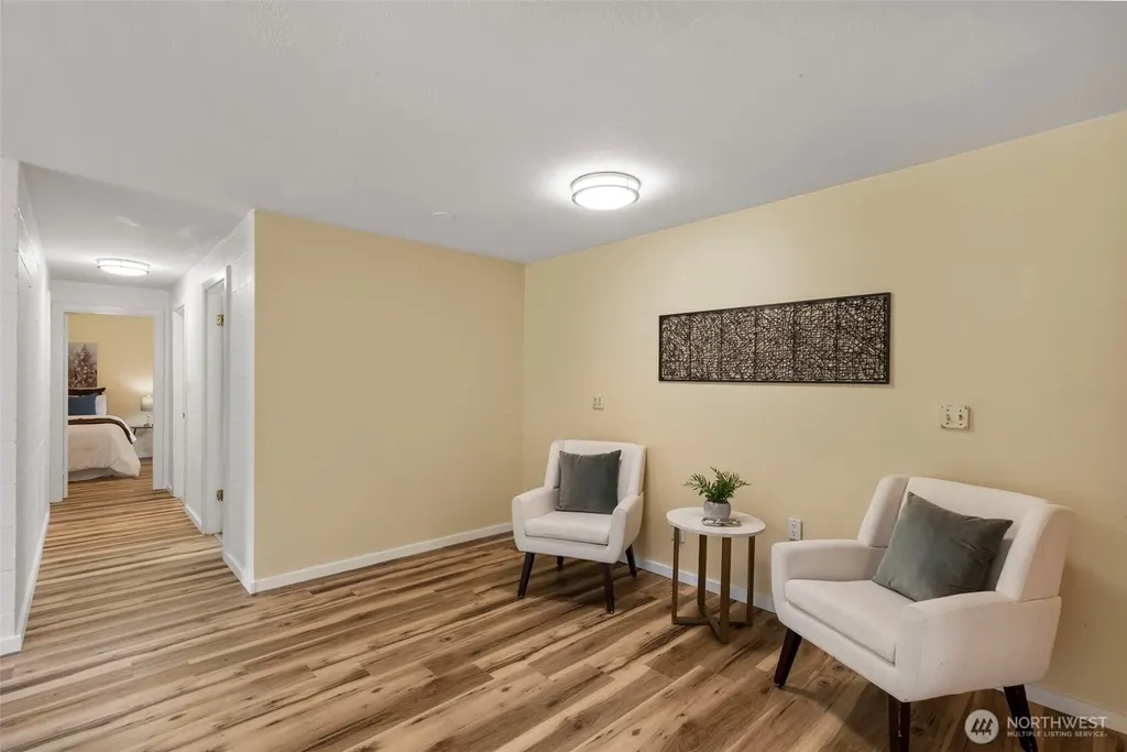 8377 Glenwood Road SW Port Orchard WA 98367