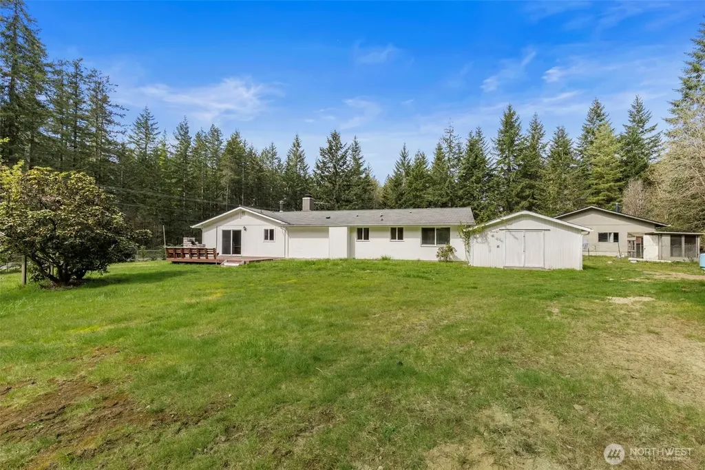 8377 Glenwood Road SW Port Orchard WA 98367