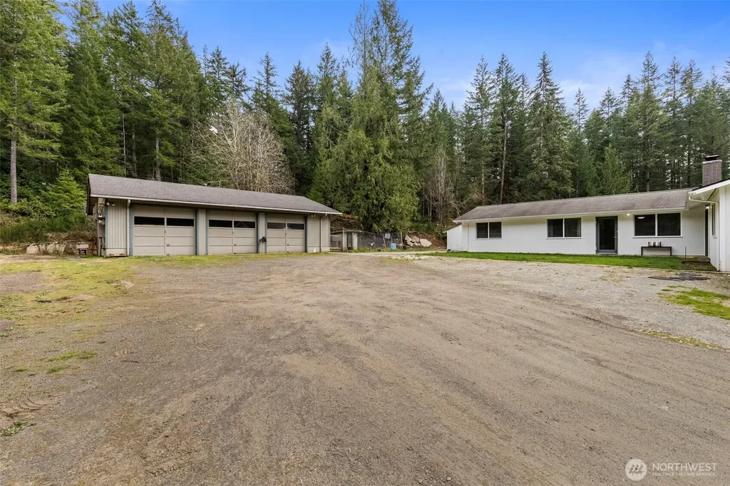 8377 Glenwood Road SW Port Orchard WA 98367
