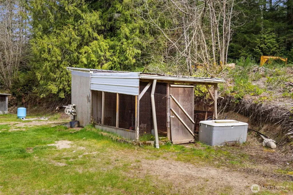 8377 Glenwood Road SW Port Orchard WA 98367