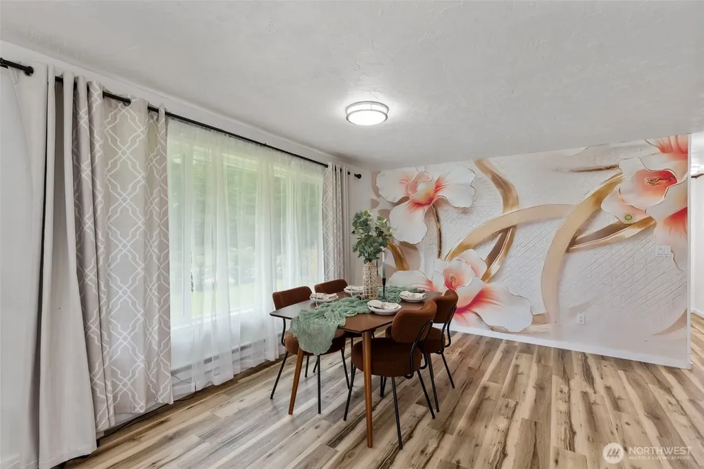 8377 Glenwood Road SW Port Orchard WA 98367