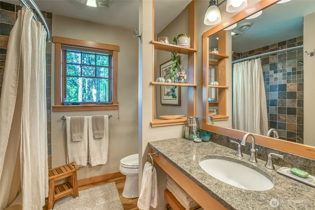424 Logan's Run Road Orcas Island WA 98243