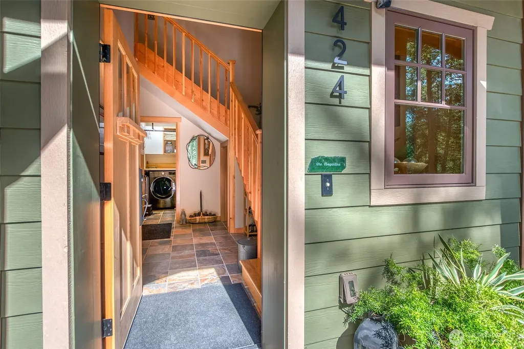 424 Logan's Run Road Orcas Island WA 98243