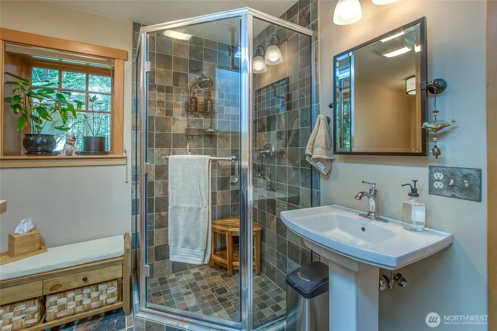 424 Logan's Run Road Orcas Island WA 98243