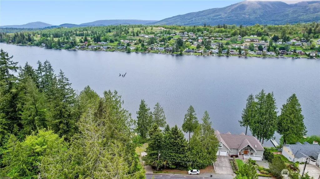 18545 W Big Lake Boulevard Mount Vernon WA 98274