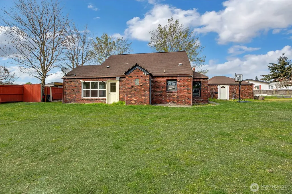 3207 83rd Street S Lakewood WA 98499