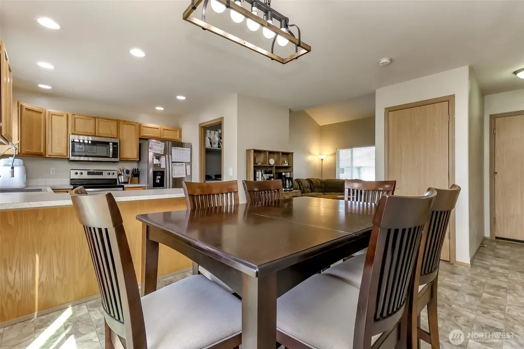9921 Greenleaf Loop SE Yelm WA 98597
