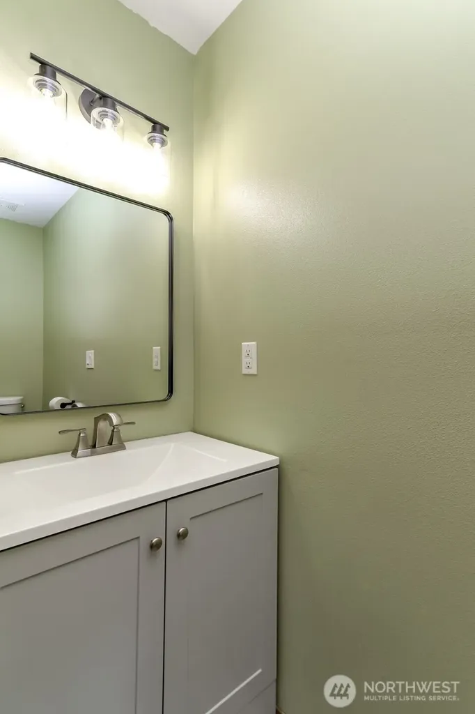 9921 Greenleaf Loop SE Yelm WA 98597