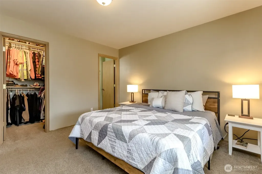 9921 Greenleaf Loop SE Yelm WA 98597