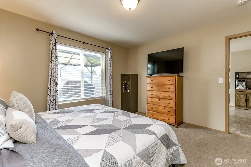 9921 Greenleaf Loop SE Yelm WA 98597