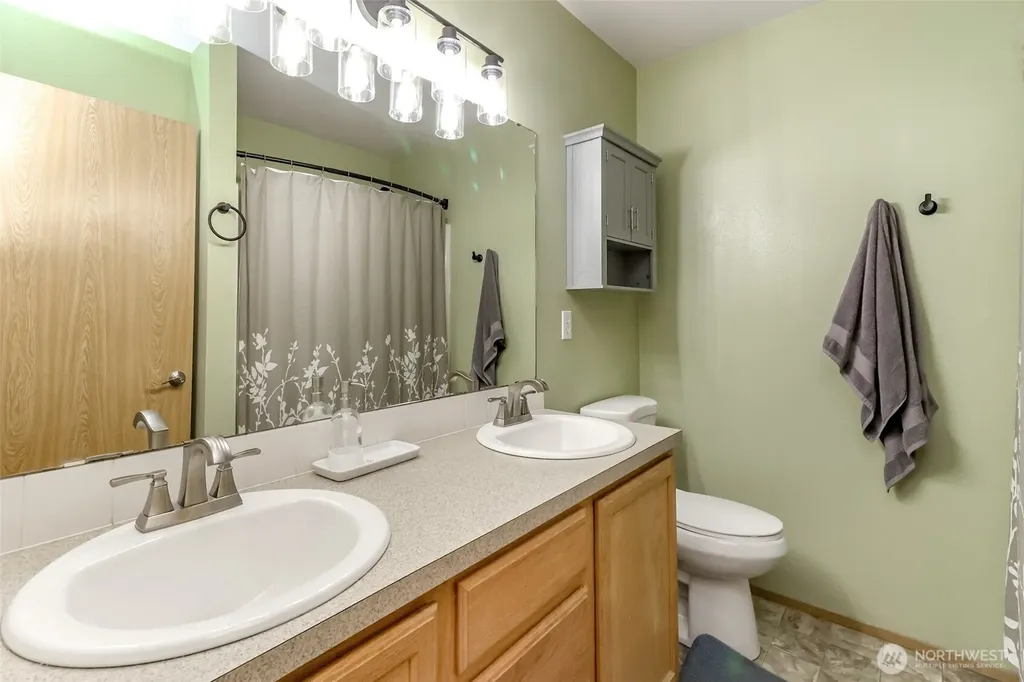 9921 Greenleaf Loop SE Yelm WA 98597