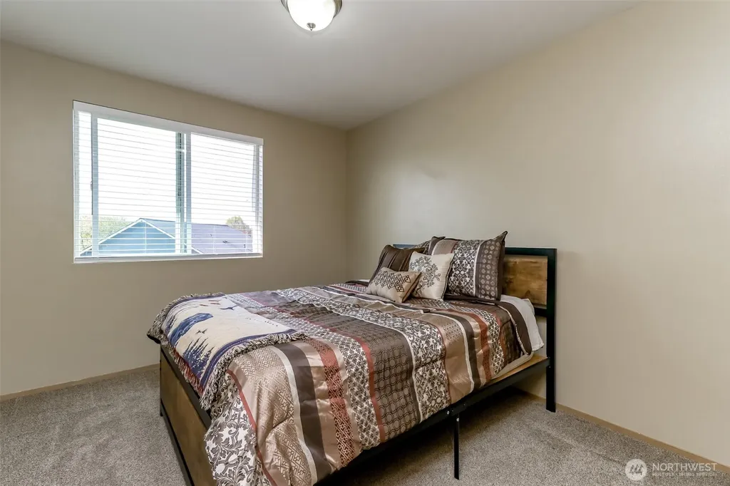 9921 Greenleaf Loop SE Yelm WA 98597