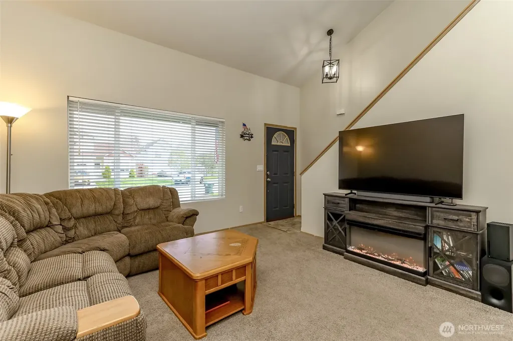 9921 Greenleaf Loop SE Yelm WA 98597
