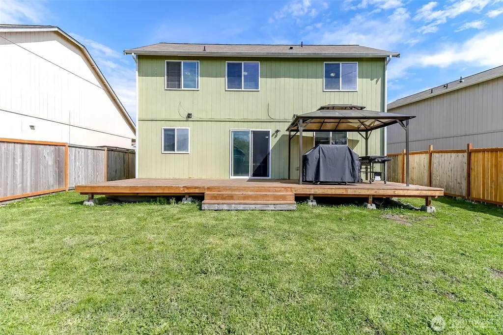 9921 Greenleaf Loop SE Yelm WA 98597