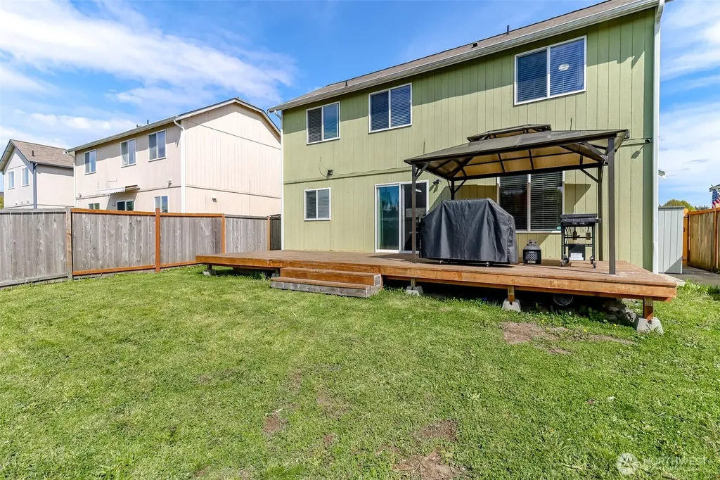 9921 Greenleaf Loop SE Yelm WA 98597