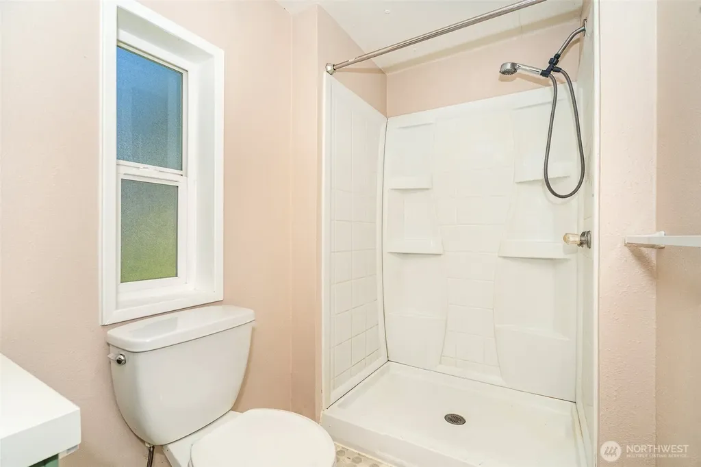 1002 Riepma Avenue Oak Harbor WA 98277