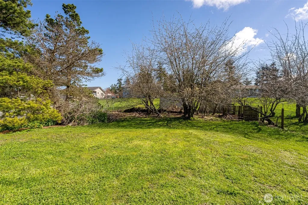 1002 Riepma Avenue Oak Harbor WA 98277