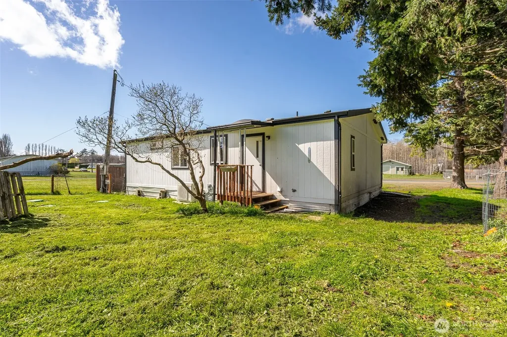 1002 Riepma Avenue Oak Harbor WA 98277