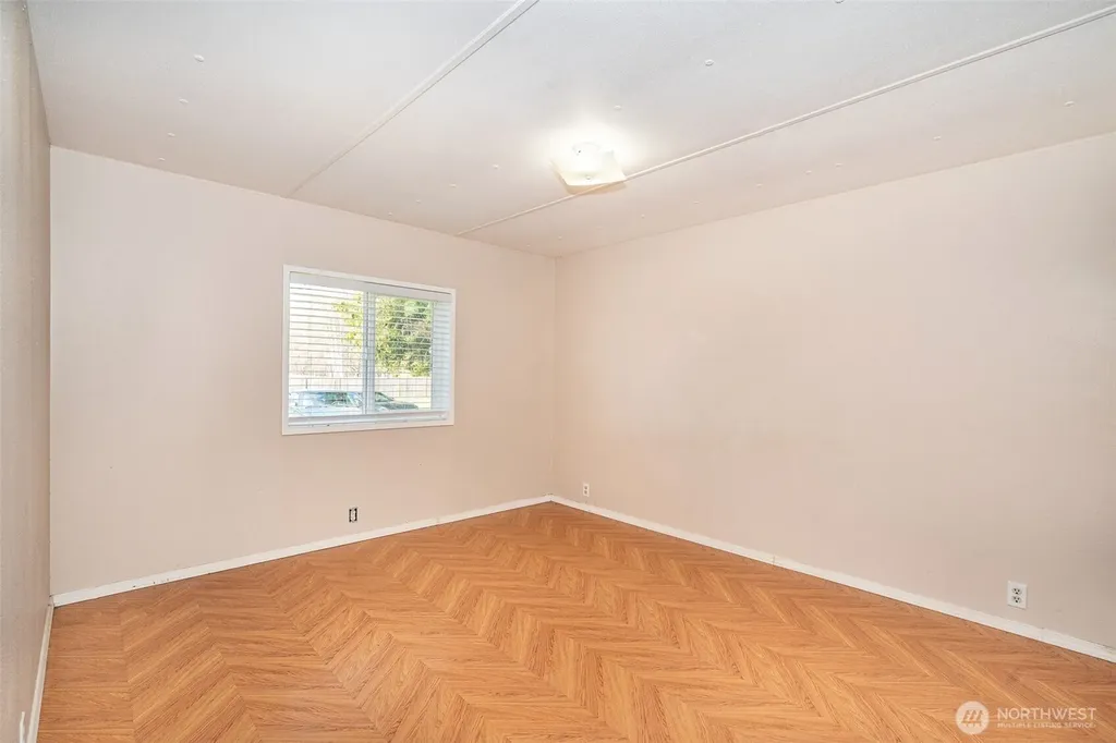 1002 Riepma Avenue Oak Harbor WA 98277