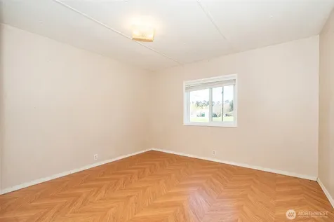 1002 Riepma Avenue Oak Harbor WA 98277