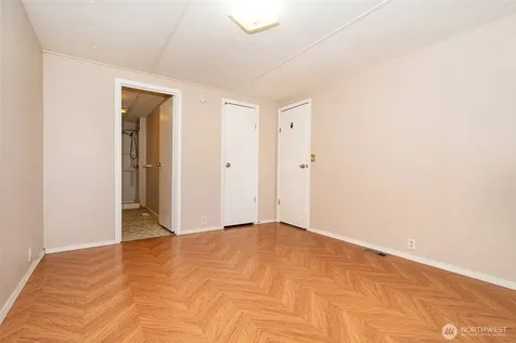1002 Riepma Avenue Oak Harbor WA 98277