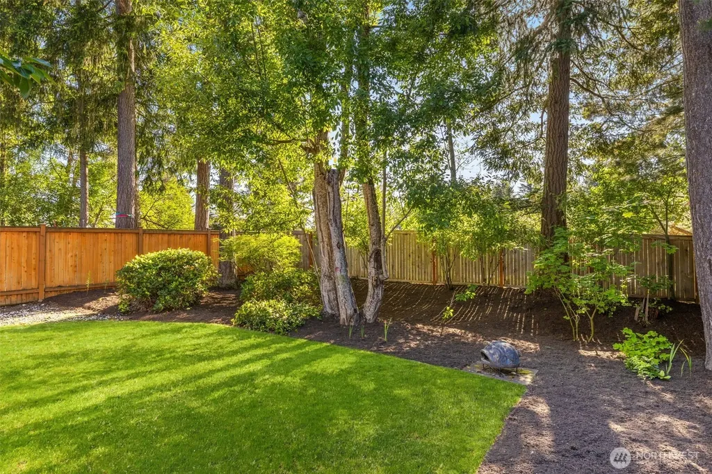 3541 252nd Place SE Sammamish WA 98029